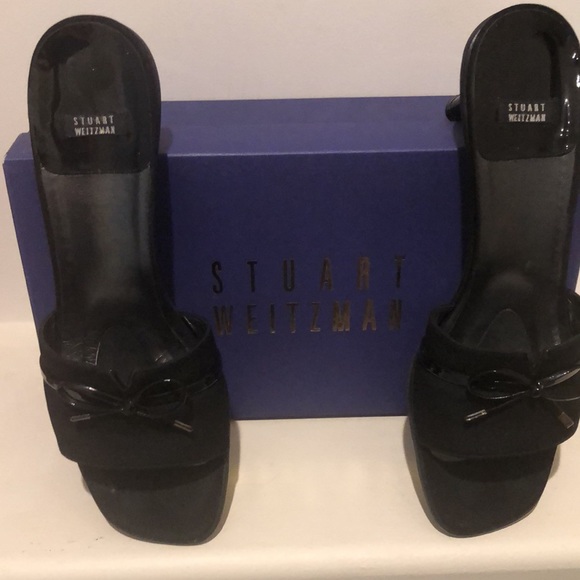 Stuart Weitzman Little Black Slide Size 9B - Picture 4 of 7